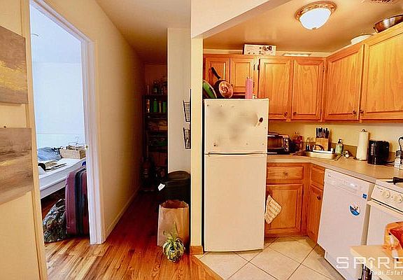5th image of 646 10th Ave APT 3C