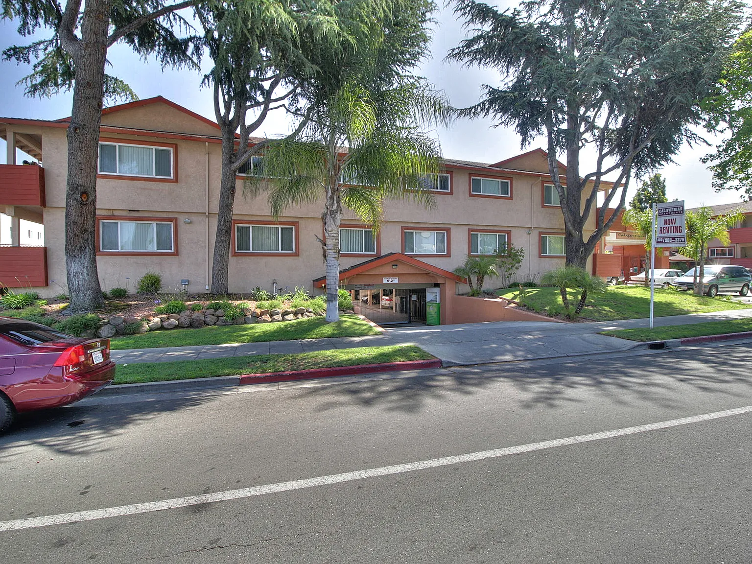 The Californian Apartments — Photo 3