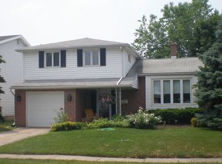 74 W Cavalier Dr, Cheektowaga, NY 14227