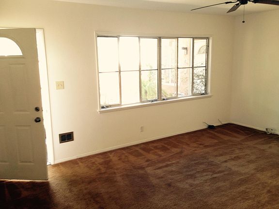 5th image of 1036 Western Ave APT B