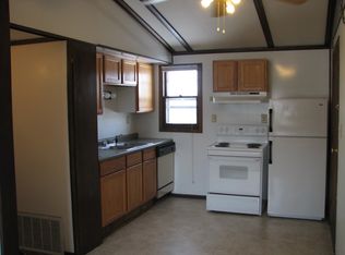 770 Zeh Ave APT 2, Neenah, WI 54956