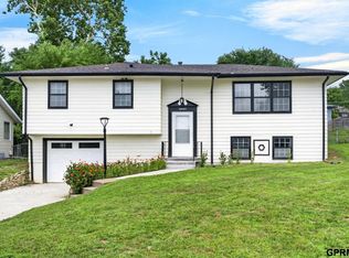 6442 Read St, Omaha, NE 68152