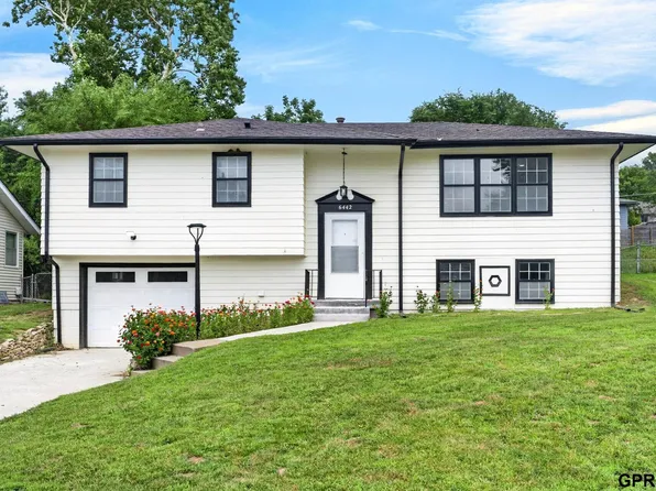 6442 Read St, Omaha, NE 68152