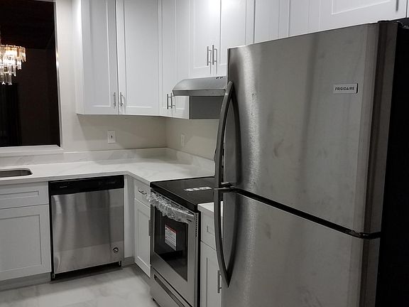 2nd image of 8333 NW 37th Pl