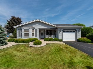 1027 Castleton Ct, Grayslake, IL 60030
