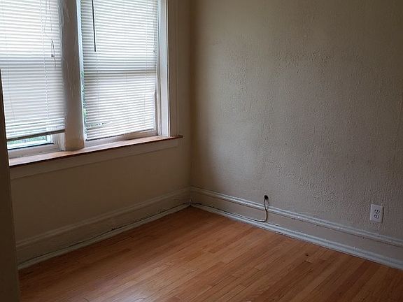 3rd image of 7853 S Coles Ave APT 2E