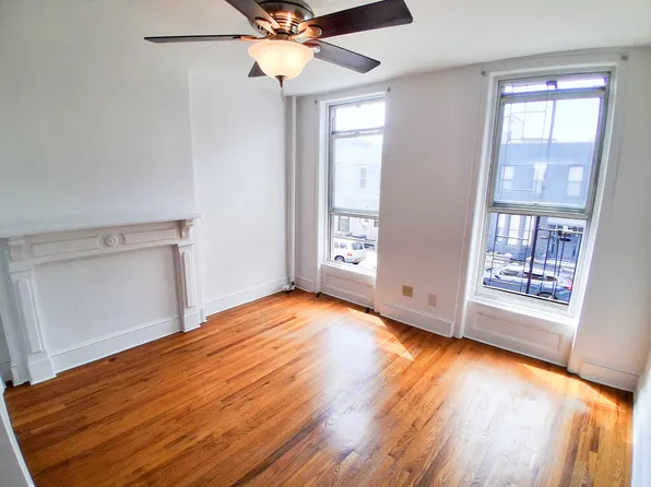553 17th Street image 1 of 7