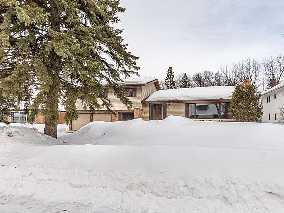 2nd image of 1002 19th Ave S