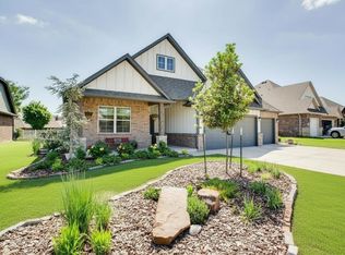 1111 Sawgrass Ln, Enid, OK 73703