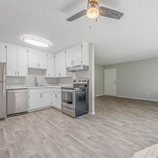 1st image of 301 Shady Ln APT 10