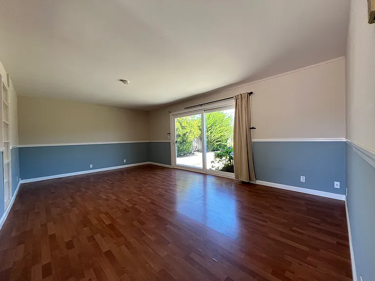 5564 Yale Dr — Photo 7