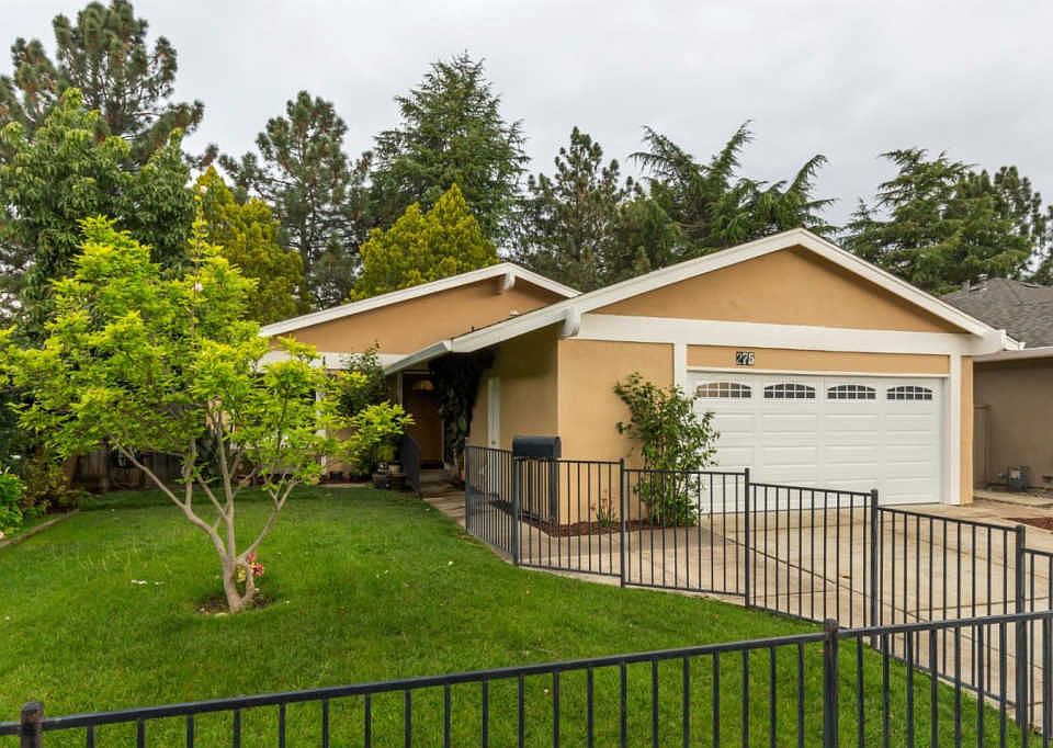 1st image of 275 Vineyard Dr