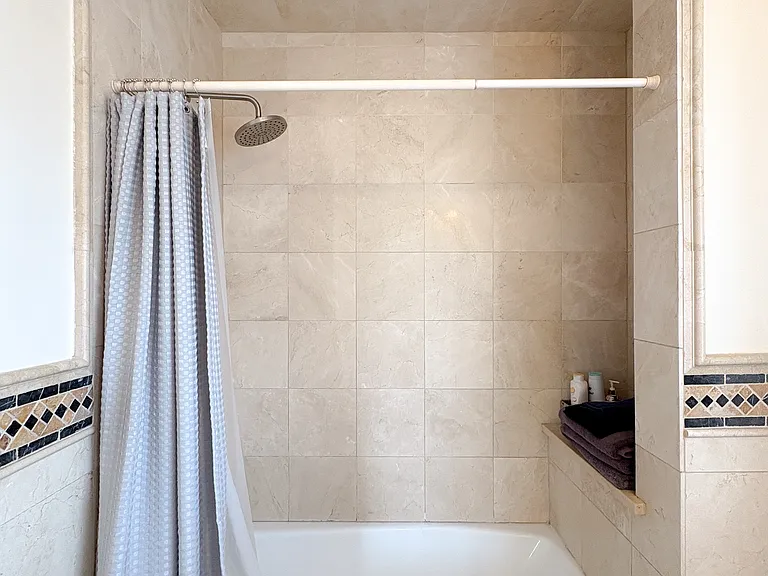 87 Stephen St #1C — Photo 10