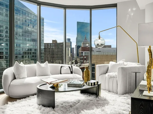 55 Lagrange St #1802, Boston, MA 02116