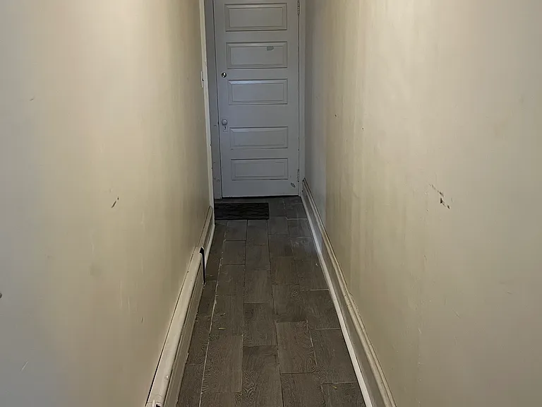 722 W Main St — Photo 3