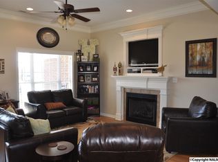 605 Avalon Dr, Hartselle, AL 35640