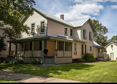 105 Van Dam St Photo 1