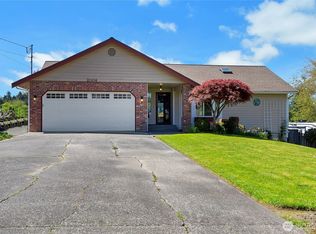 2004 7th St SW, Puyallup, WA 98371