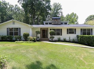 1535 Ridgefield Dr, Roswell, GA 30075