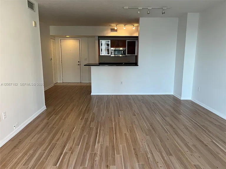 18800 NE 29th Ave #730 — Photo 7