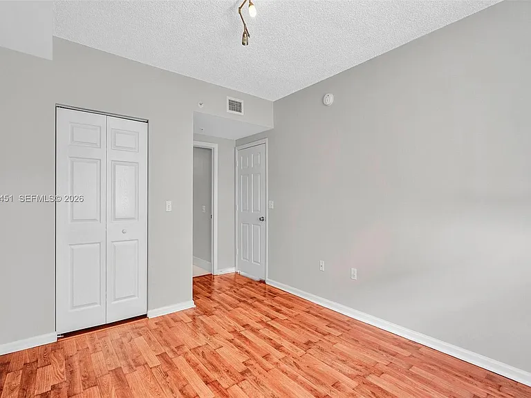 17150 N Bay Rd #2802 — Photo 19