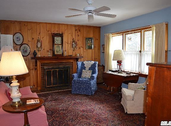 3rd image of 10 Underhill Ave