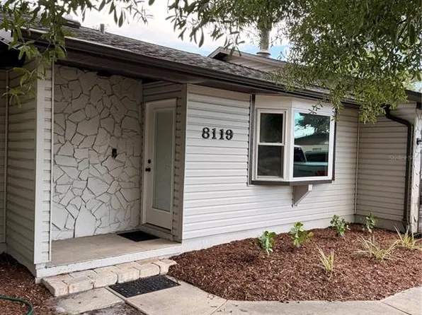 8119 Woodlawn Cir S, Palmetto, FL 34221