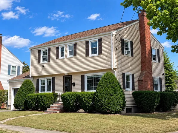 15 Puritan Rd, Beverly, MA 01915