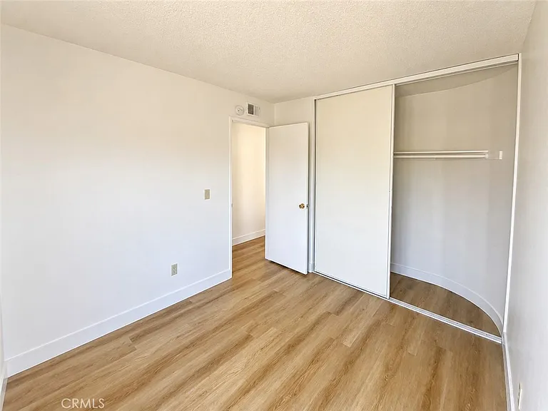15583 Oak Springs Rd — Photo 30