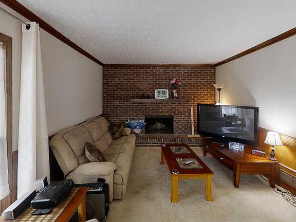 3rd image of 2708 Camille Way