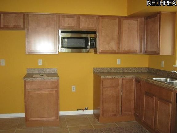 2nd image of 5930 Scarlet Oak Dr