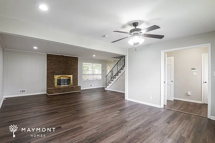 4 bed, 2.5 bath, 2184 sqft, $1,845 — Photo 2