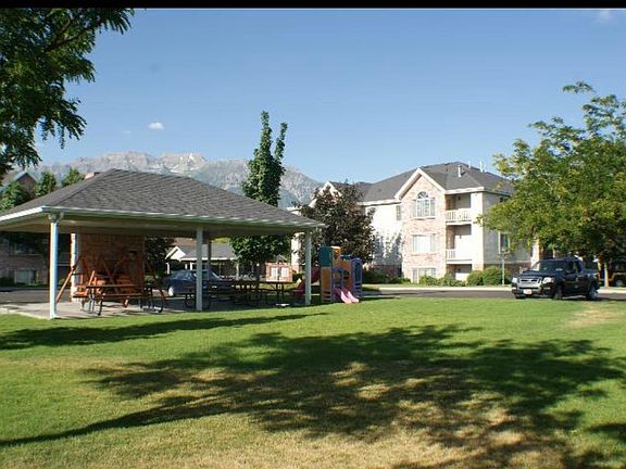 2nd image of 98 N Garden Park Dr Unit 16