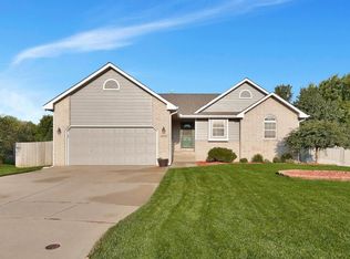 8909 W Ryan Cir, Wichita, KS 67205