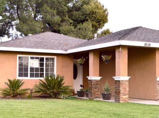 806 S Thompson St, Hemet, CA 92543