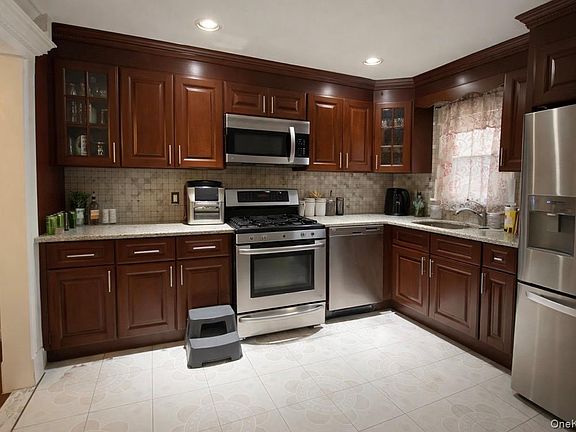 3rd image of 46 Anna Road