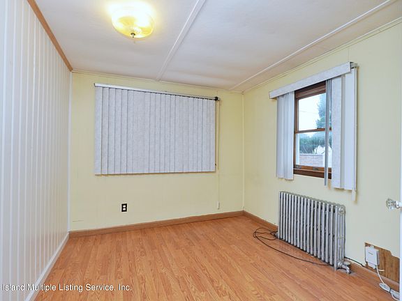 4th image of 135 Bionia Ave