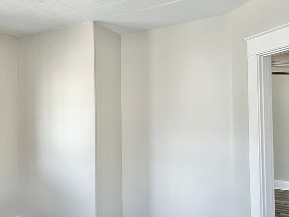 3rd image of 4613 Baker St #2