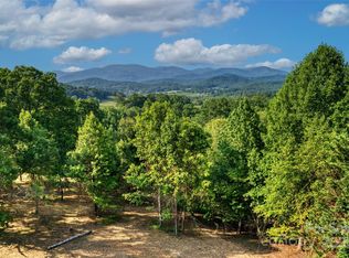 Smith Knolls Rd, Fairview, NC 28730