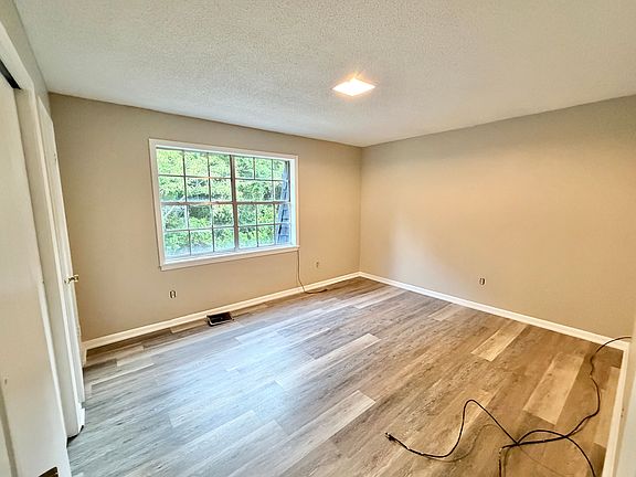 5th image of 211 Avenue De Beau Beau APT 5