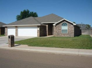 1800 Tiffani Ln, Clovis, NM 88101