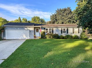 6686 Adaridge Dr SE, Ada, MI 49301