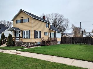 110 S C St, Cheboygan, MI 49721