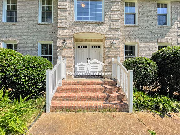 4th image of 1006 Fairway Dr
