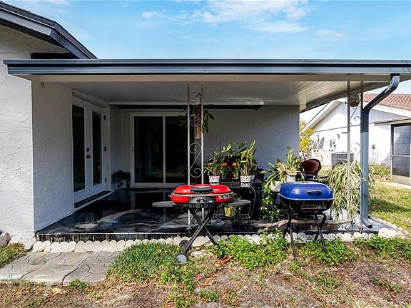 4th image of 4876 Shell Stream Blvd