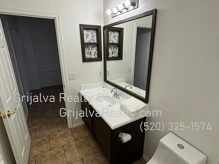 182 E Corte Rancho Dorada — Photo 10