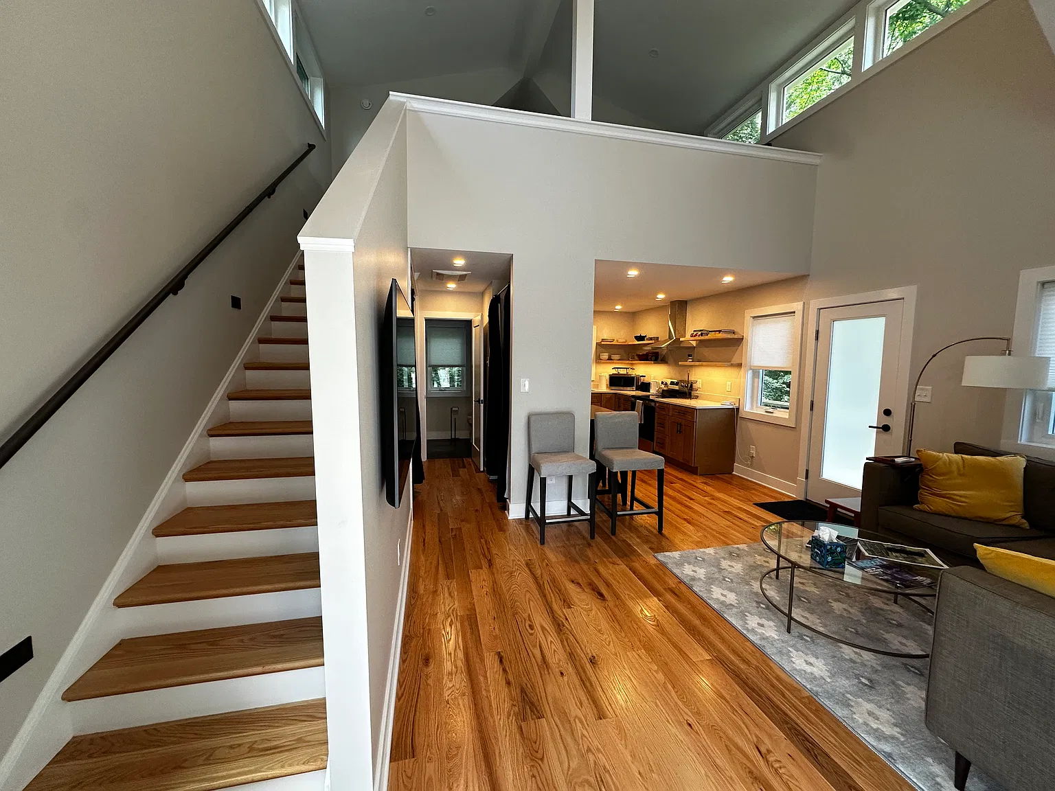 1 bed, 702 sqft, $2,000 — Photo 3