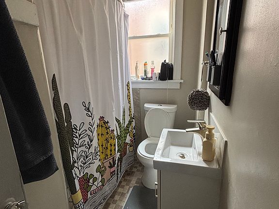 5th image of 4978 Mardel Ave #4978A