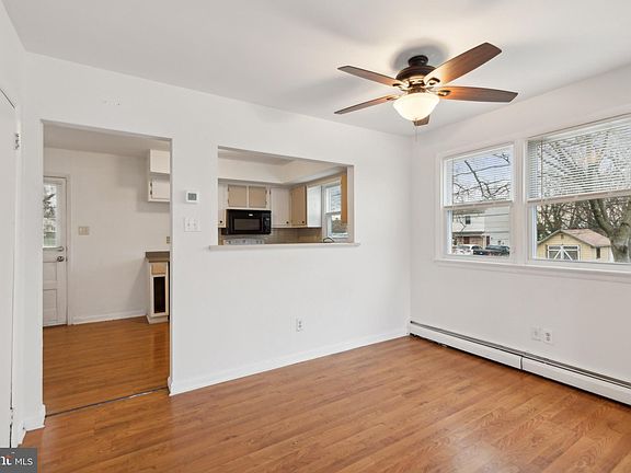 4th image of 430 Woodland Ave #B