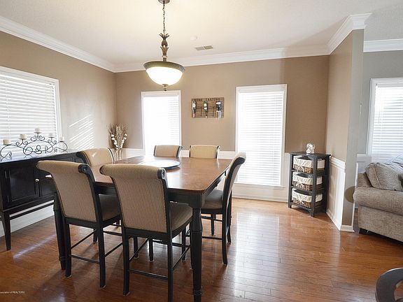 5th image of 2862 Dickens Place Dr